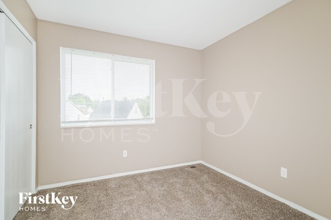 Building Photo - 12880 High Crest Dr