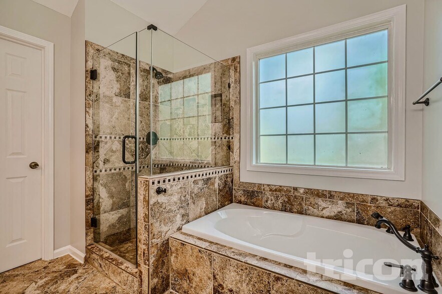 Building Photo - 7255 Lanier Cove Ct