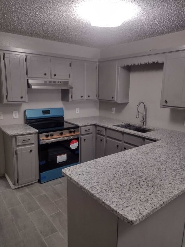 Building Photo - 8302 El Cerrito Dr