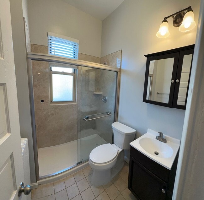 Building Photo - 715 15th St SE