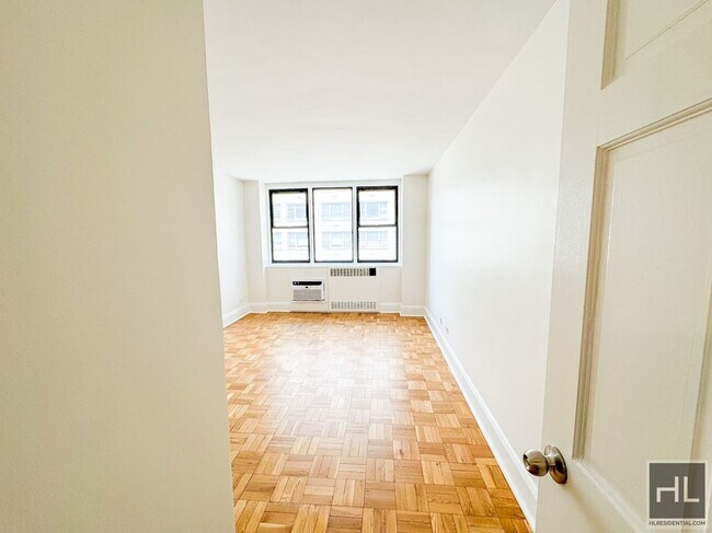 Building Photo - East 79th Street