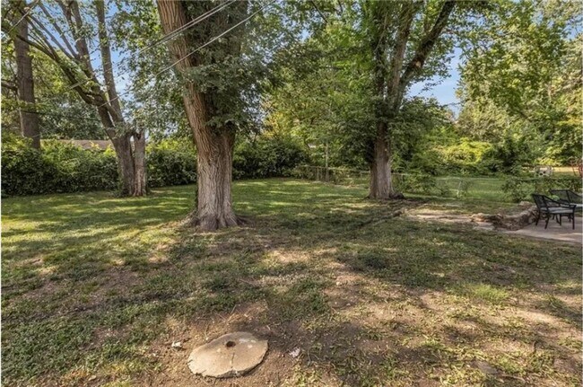 Building Photo - 8604 Ford Ave