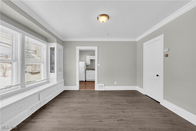 Building Photo - 3219 W 116th St