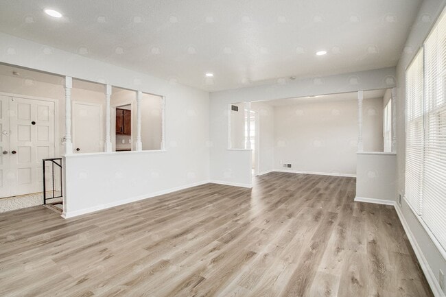 Building Photo - 8435 E 56th Terrace