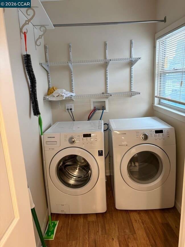 Building Photo - 558 A St