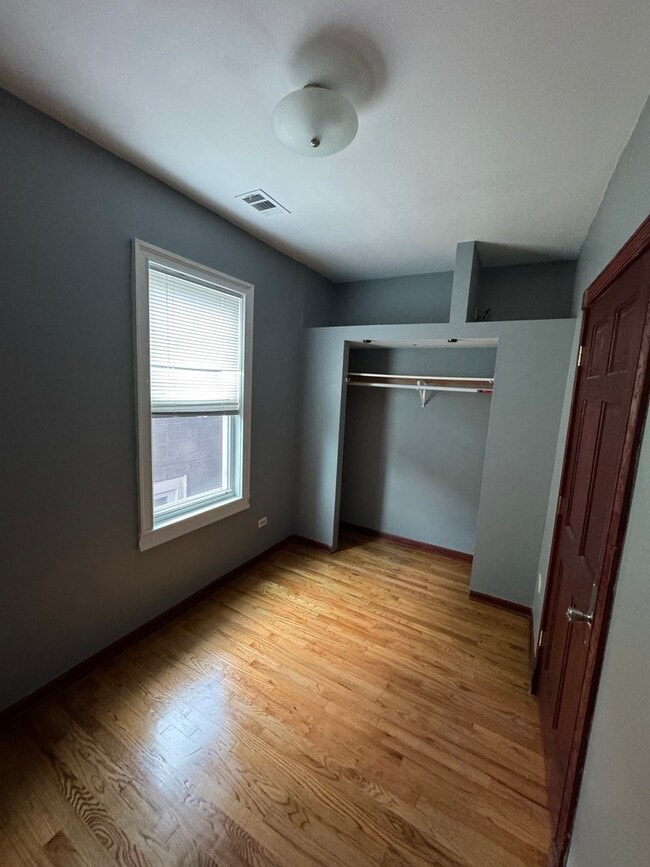 Building Photo - 1816 W 23rd St