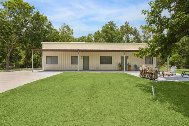 Primary Photo - 1425 Oak Hollow Dr