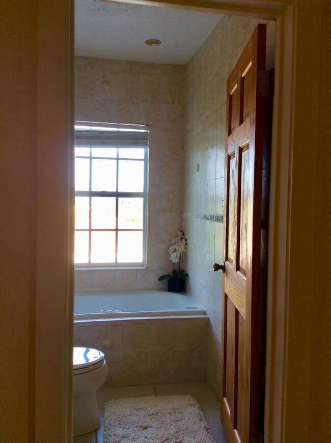 Building Photo - 382 Ellamar Rd