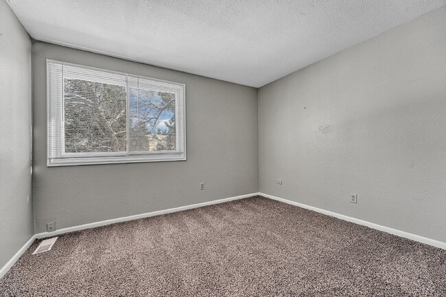 Building Photo - $2,635.95  - $300 OFF First Month's Rent - 4 Bedrooms, 2.5 Bathrooms, Single Family Home in Auror...