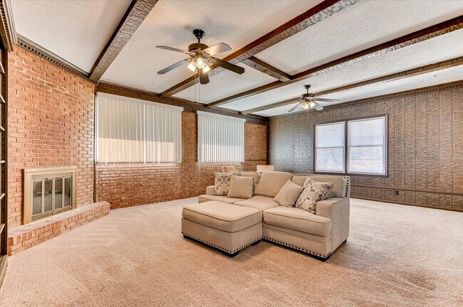 Building Photo - 2705 Bolling Rd