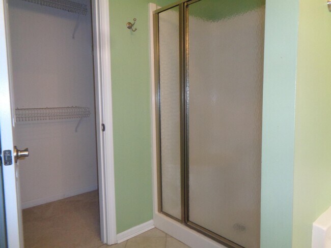 Building Photo - 509 Brickstone Dr
