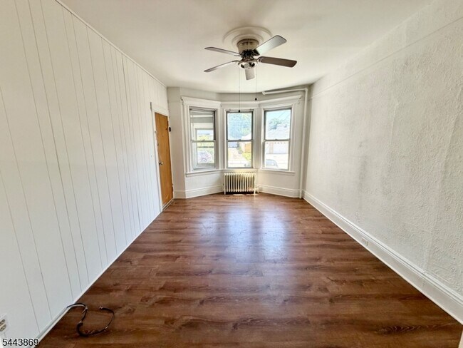 Building Photo - 4 Swaine Pl