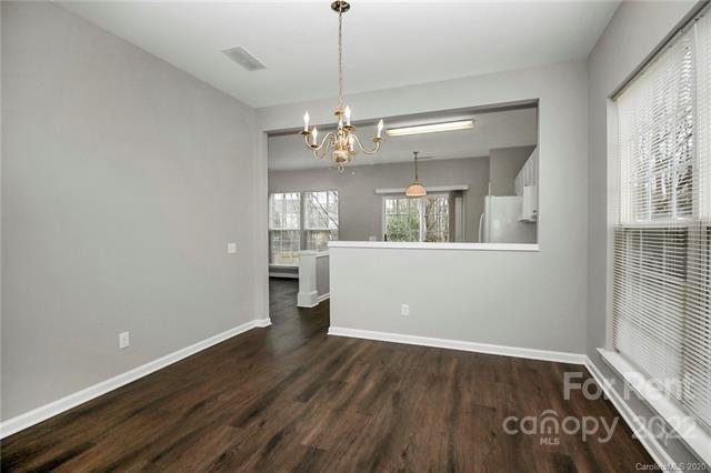 Building Photo - 2029 Chinabrook Ct