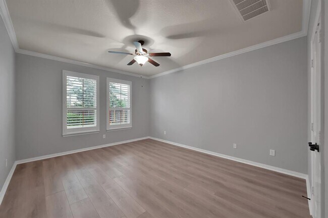 Building Photo - 31719 Dover Oaks Ln