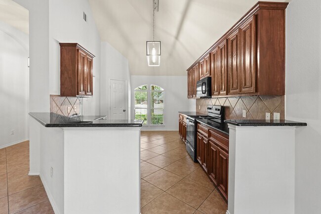 Building Photo - 17635 Arcadia Point Ln