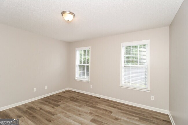 Building Photo - 226 James Allen Pl