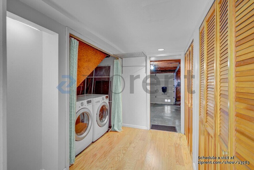 Building Photo - 1763 42nd Ave