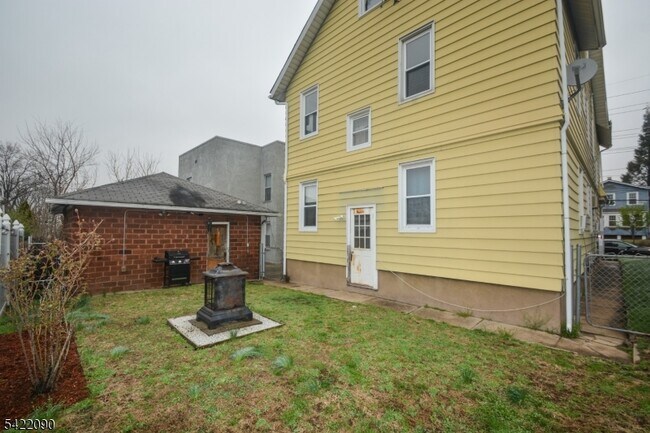 Building Photo - 308 Hoboken Rd