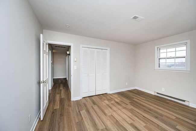 Building Photo - Beautiful Hopewell Move In Ready Home!