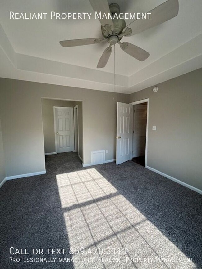 Building Photo - 120 Leatherwood Ln