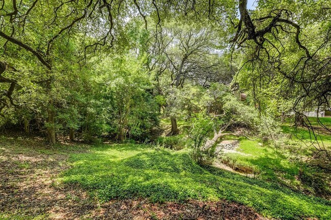 Building Photo - 1411 Gracy Farms Ln
