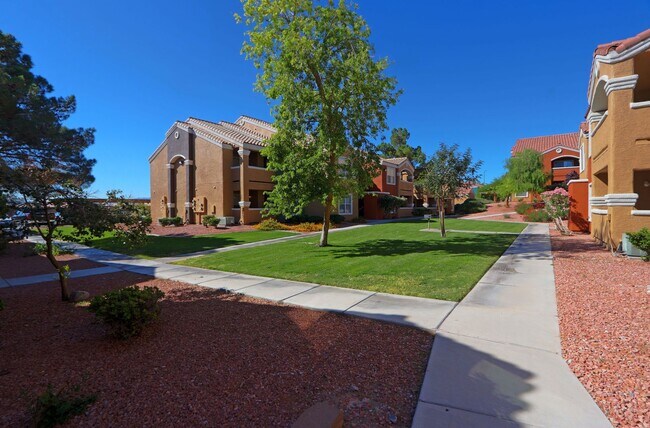 Building Photo - Fabulous Home!