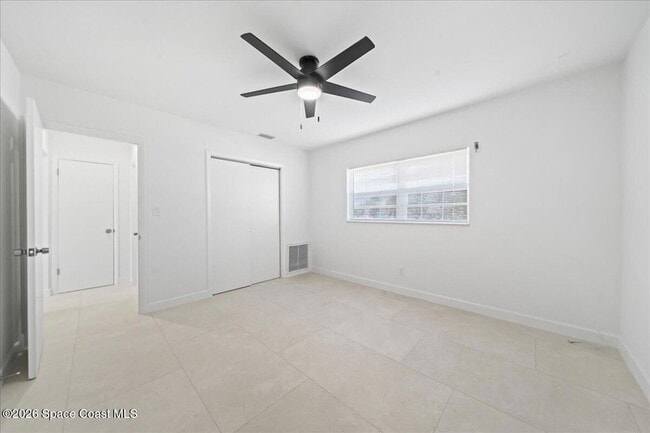 Building Photo - 154 Crescent Beach Dr