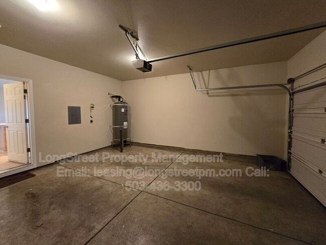 Building Photo - 3008 NW Morning Glory Dr