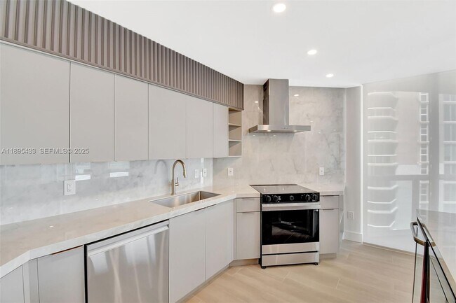 Building Photo - 3370 Hidden Bay Dr