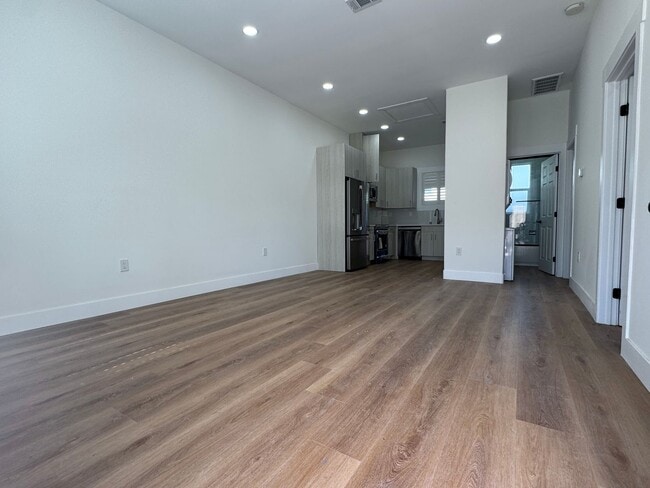 Building Photo - Brand-New 2026 Built 2 Bed / 2 Bath Single-Level ADU with Private Entrance
