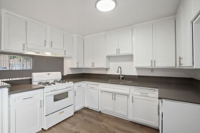 Building Photo - Stillman Apartments