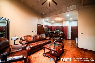 Building Photo - 1 br, 1.5 bath Condo - 2205 McKinney Stree...