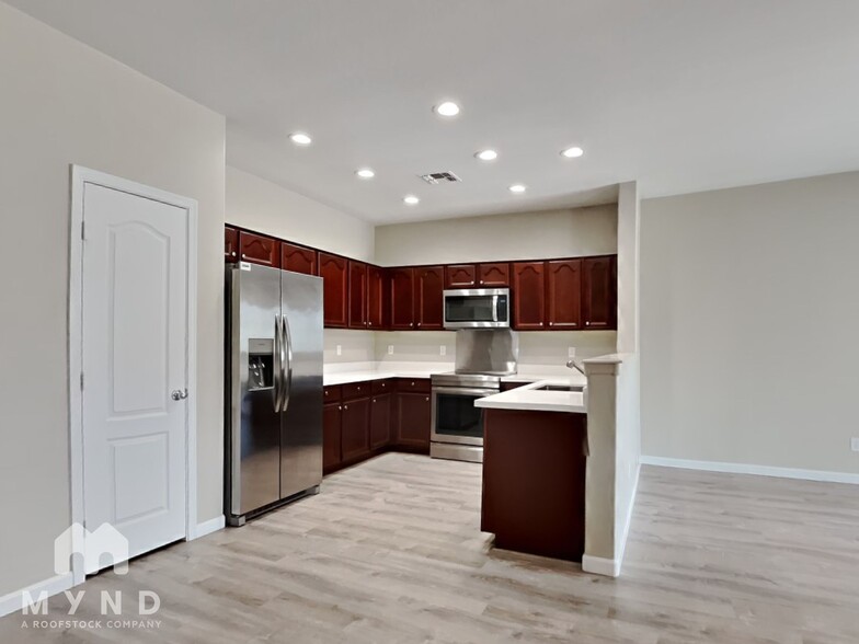 Building Photo - 17299 W Fetlock Trail