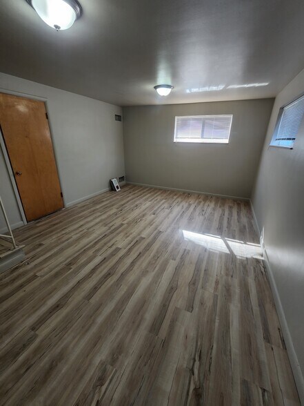Building Photo - 805 E 1050 N