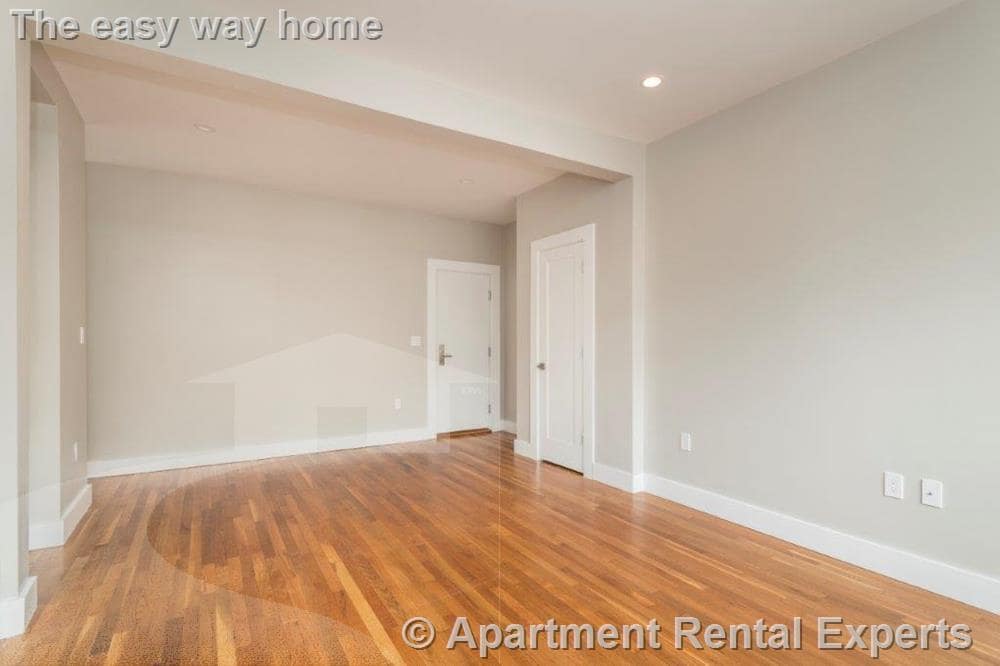 Building Photo - 17 Forest St