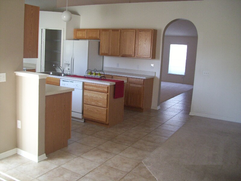 Building Photo - 1628 Myrtle Lake Ave