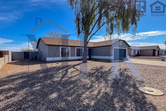 Building Photo - 3Bed/2Ba Home in Arizona City! $199 MOVE-I...