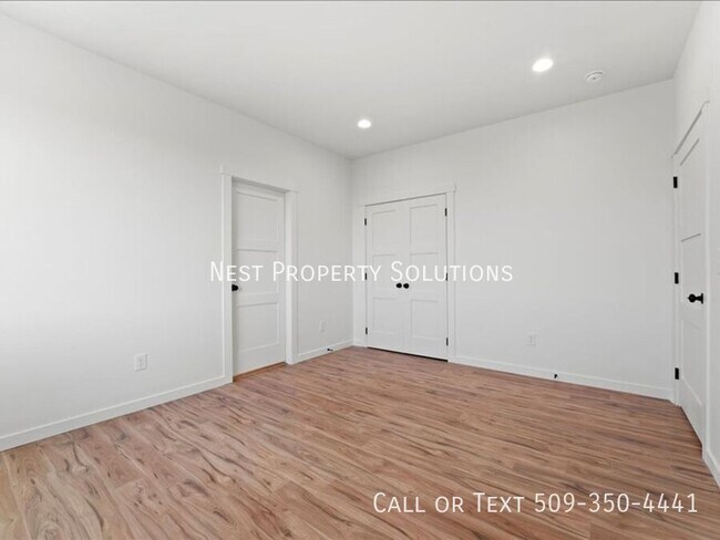 Building Photo - 13436 Rd 4 NE