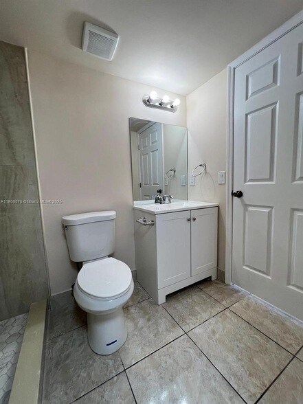 Building Photo - 675 NW 85th Ct