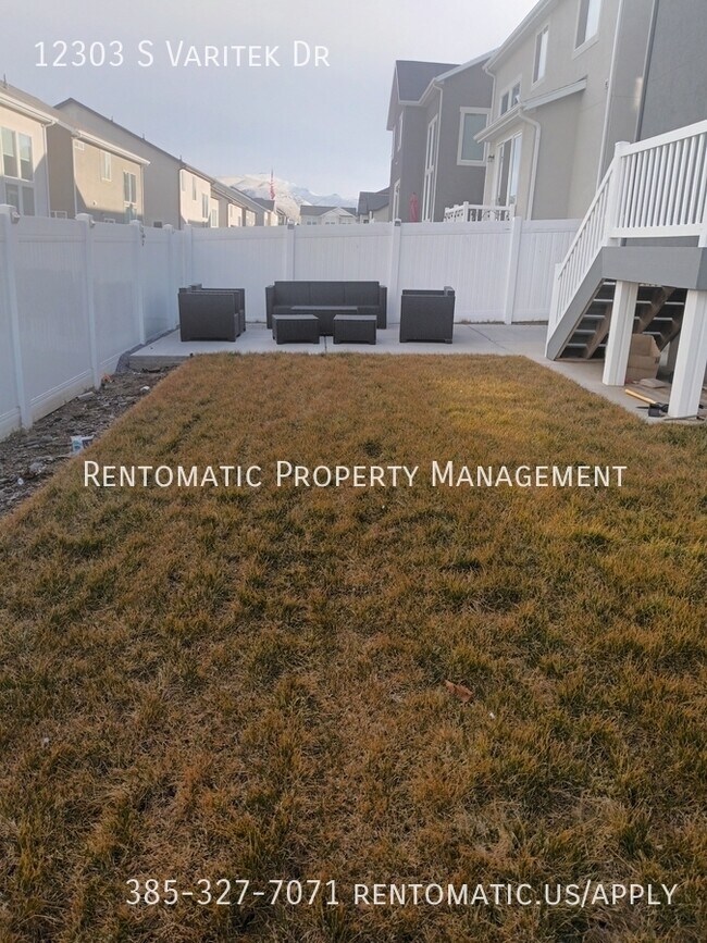 Building Photo - 12303 S Varitek Dr