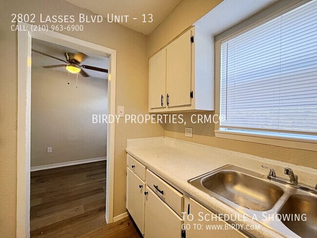 Building Photo - 2802 Lasses Blvd