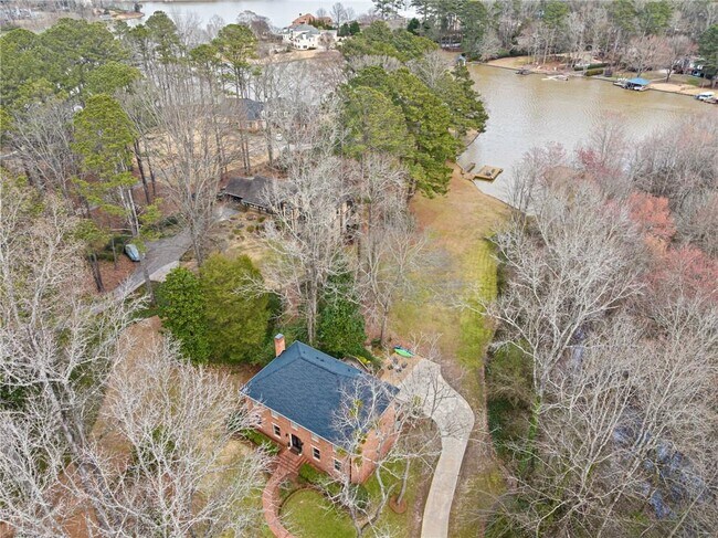 Building Photo - 2270 Emerald Dr