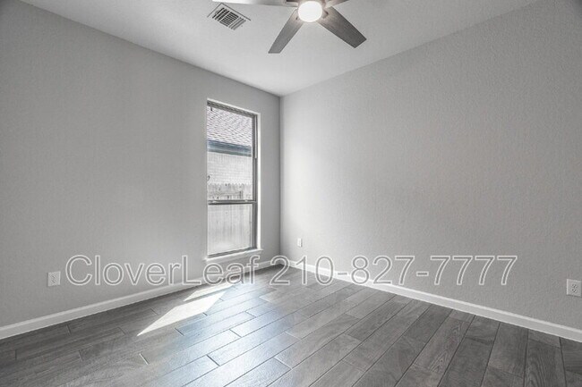 Building Photo - 13915 Runner Way