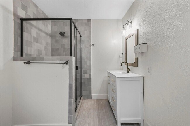 Building Photo - 3936 Piedmont Rd