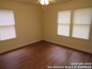 Building Photo - 419 Anton Dr