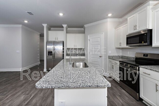 Building Photo - 14531 Dayton Cir