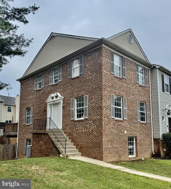 Building Photo - 7925 Gunston Woods Pl