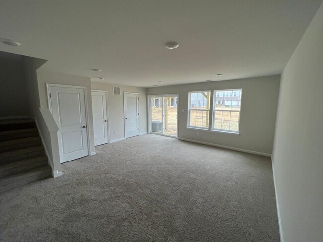 Building Photo - 33 Cardinal Wy