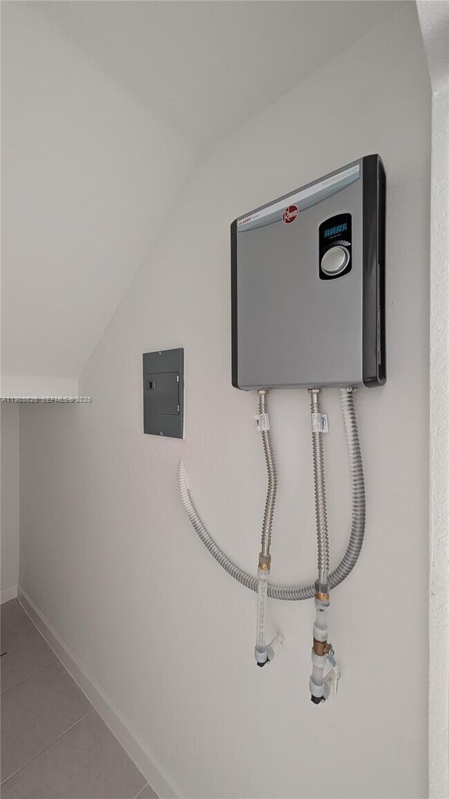 Building Photo - 12884 SW 232nd Ln