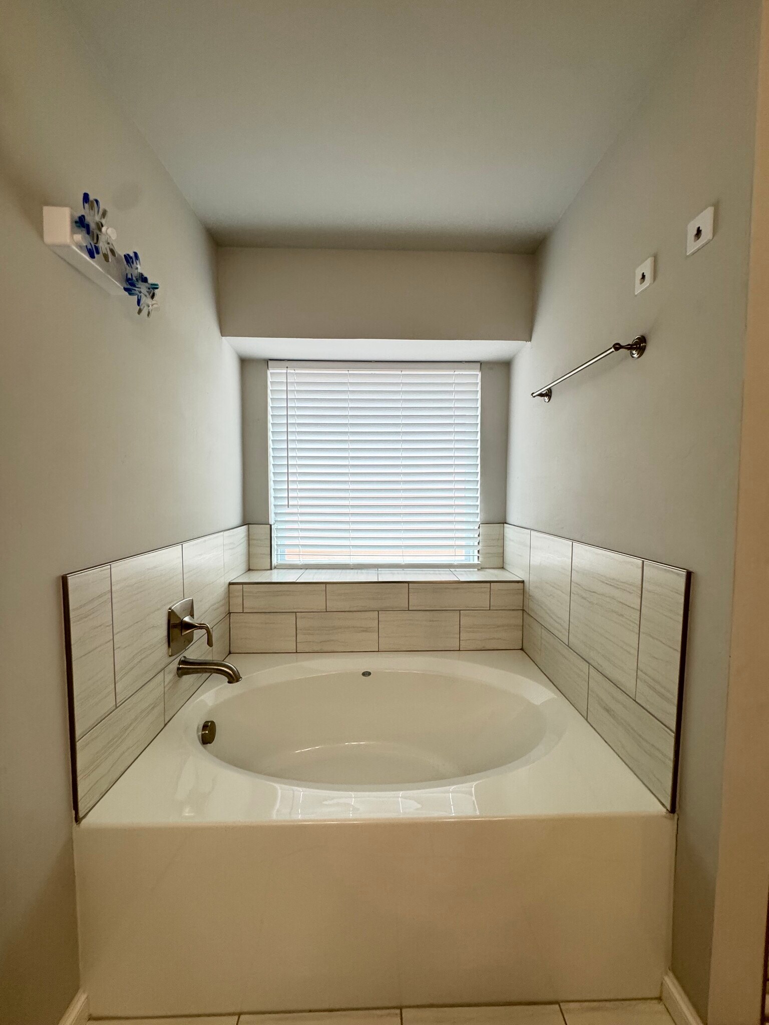 Building Photo - 9104 SW 47th St